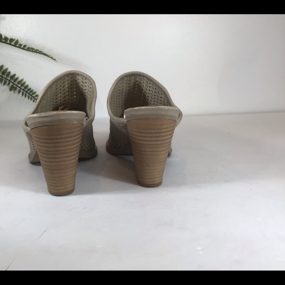 DOLCE VITA NUDE SLIP ON MULES WOODEN HEEL SZ 7 - Picture 5 of 7